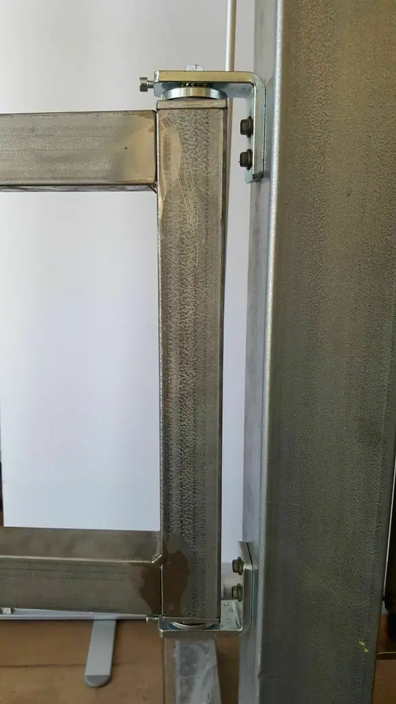 Knock in Bearing Hinge 40x40mm for steel tube (3).webp