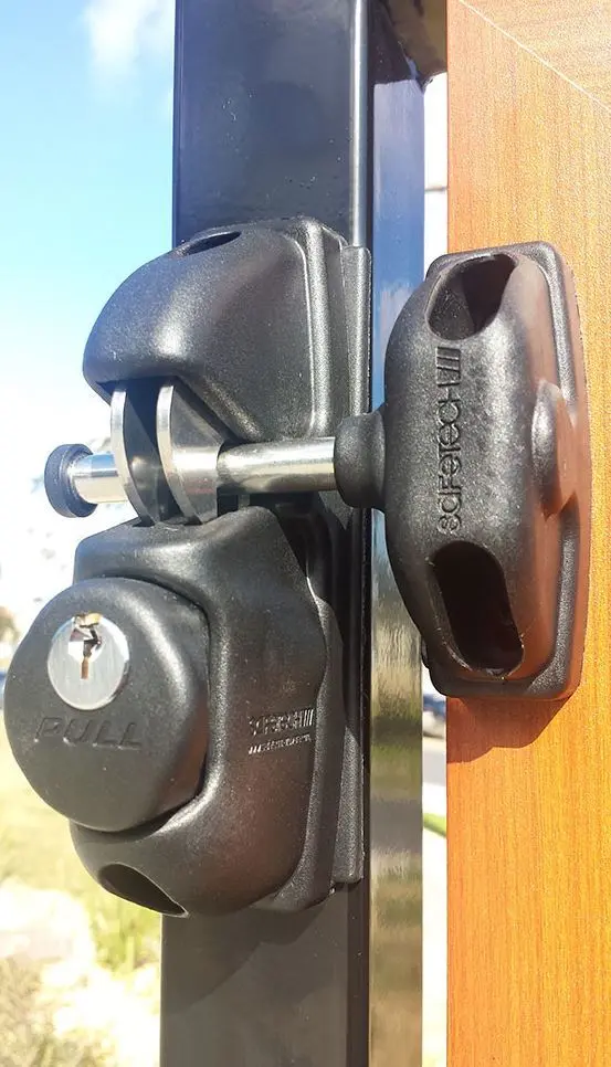 Safetech Gravity Double Sided Pedestrian Gate Latch Lock Black Keyed SLV-ViperX2 (1).webp